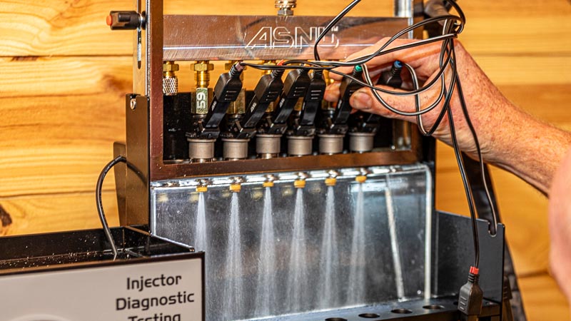 Spray pattern testing on ASNU M-5000 — atomization quality check for marine fuel injectors